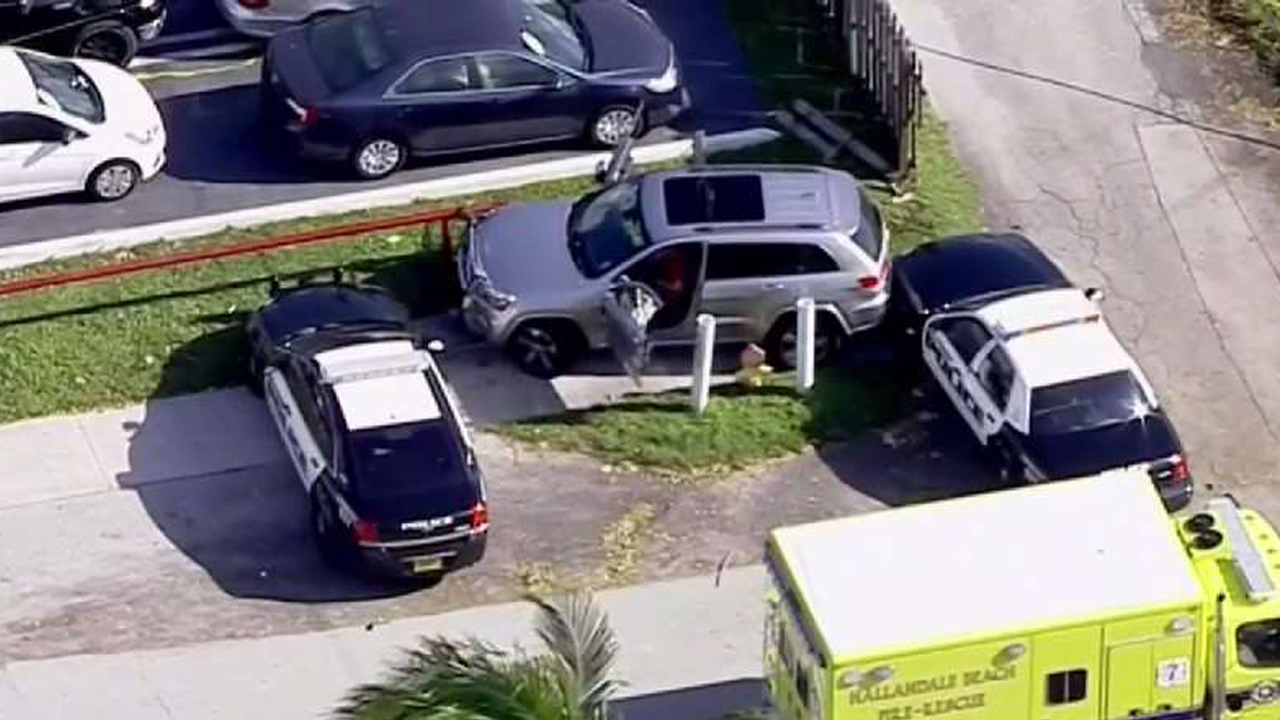 Police Shooting Leaves 1 Dead Inside SUV in Hallandale Beach