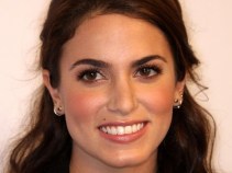 "Twilight" Star Nikki Reed Aligns with Team Jacob