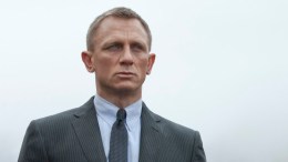 Daniel Craig Performs His Own Stunts in "Skyfall"