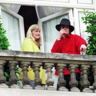 Debbie Rowe Confirms She Will Seek Custody Of Children With Michael Jackson