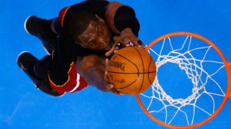 Game 2 in Photos