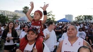 Heat Fans Rally At AAA