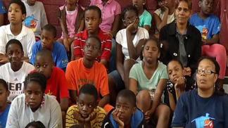 Alonzo Mourning and Dr. Oz Team Up in Overtown To Fight Childhood Obesity