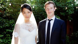 Celebrity Hookups: Zuckerberg's Big Status Update
