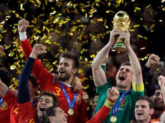 Dramatic Photos: Spain Wins 2010 World Cup