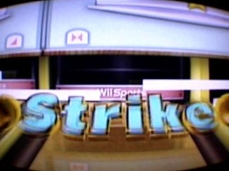 Officers Can't Resist Wii Bowling During Drug Bust