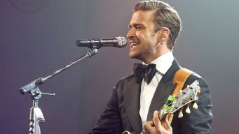 Timberlake Gives Super Bowl-Eve Concert 