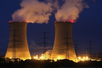 Obama's Nuke Support Energizes Old Debate