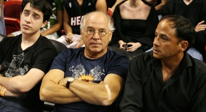 MIAMI - APRIL 27:  Singer Jimmy Buffett (C) watches the Miami Heat take on the Atlanta Hawks during Game Four of the Eastern Conference Quarterfinals of the 2009 NBA Playoffs at American Airlines Aren