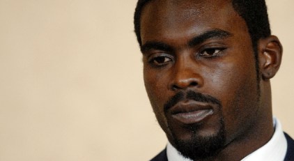 Vick Met With NFL Boss: Reports