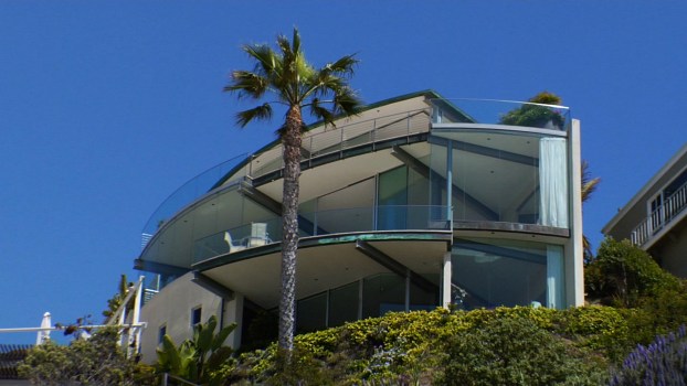 Square Feet: Contemporary Beach Luxury