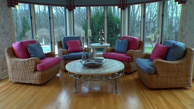 Designer Living: Get a Sophisticated and Playful Look