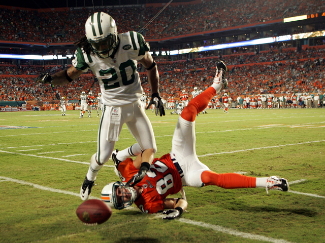 Misery in Pictures: Dolphins' Orange Mojo Shot Down By Jets