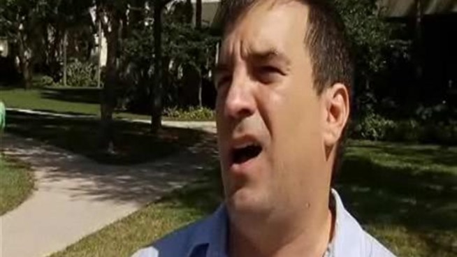 The political drama in Miami-Dade has reached a boiling point and now Mayor Carlos Alvarez is trying to hold onto his job.