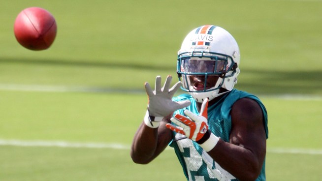 Vontae Davis: Someone Stole My Identity 