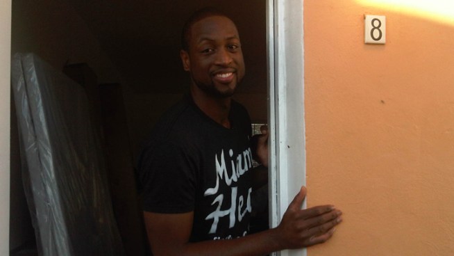 Miami Heat superstar Dwyane Wade went to work off the court, spreading Christmas cheer as he delivered furniture to Welline Lubin s new apartment. She said she's thankful, and Wade said doing good things in the community never gets old.
