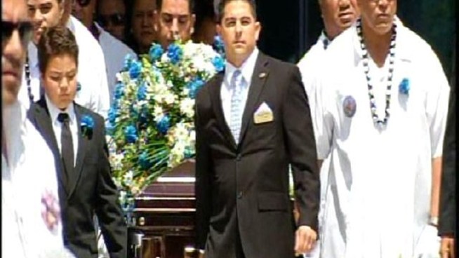 Raw video of the casket carrying former San Diego Charger Junior Seau as it leaves the Calvary Chapel Church in Oceanside on Friday, May 11, 2012.