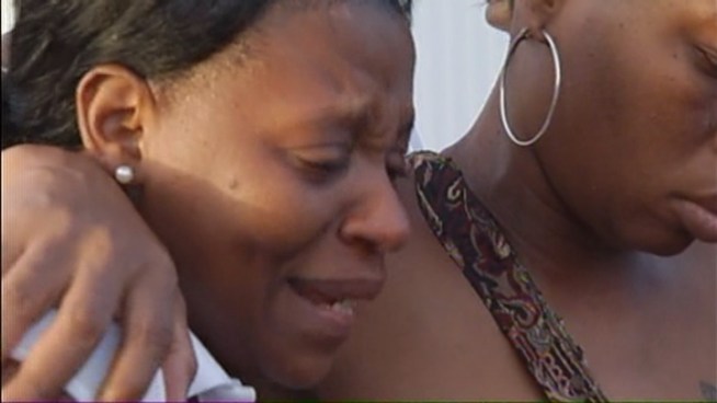 Police said that Alphonso Lucas broke into his ex-girlfriend's home and stabbed her multiple times Monday night. Cousin Lashonda Bowden identified the 42-year-old woman who was killed as Terrilyn Gray. She and witness Iesha Moore speak about Gray's death.