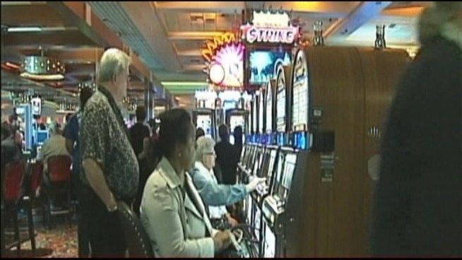 Delay in House could doom bill that would bring casinos to South Florida.