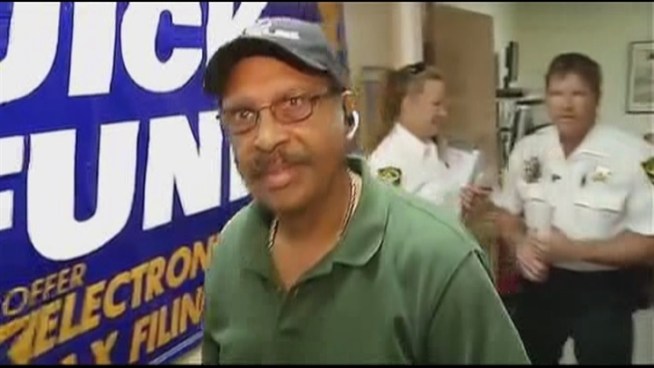 The Broward Sheriff?s Office made its rounds Thursday to check illegal tax businesses recently set up for the busy tax season. 