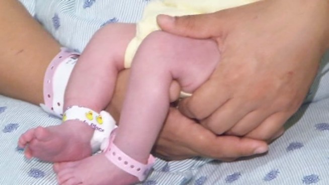 Millions counted down to 2013 at midnight on Monday, but at Chris Evert Children's Hospital in Fort Lauderdale, Jessica Wilson was waiting for the time to start pushing. She talks about giving birth to daughter Khloie Kemp two minutes into 2013.