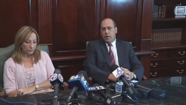 Susie Castillo on Wednesday demanded that an independent investigation be launched into the Oct. 19 car crash that fatally injured her daughter Andrea. Her attorney, Jorge Silva, said he is considering a lawsuit against the city of Hialeah.