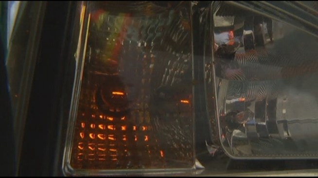 It is not unheard of for drivers to pass a speed trap, then flash their headlights to warn oncoming vehicles. Florida driver Bob Reese thinks that?s okay.