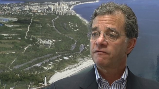 It costs drivers $1.50 to get onto the Rickenbacker Causeway. Should bicyclists have to pay to get on the causeway, too? One Key Biscayne Village councilmember has floated that idea, as officials look into a physical barrier to separate drivers from the bicycle lane.