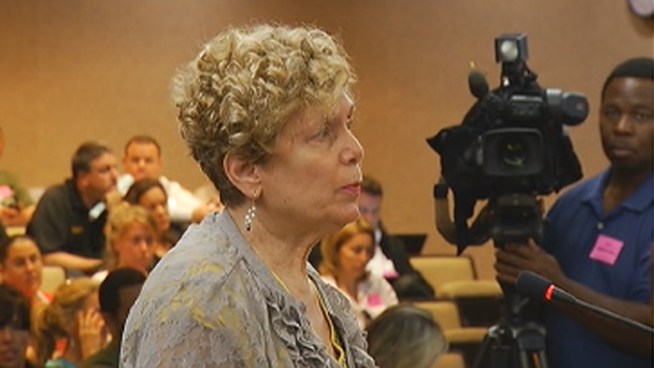 Police chiefs and firefighters told the Broward County Commission to fix Broward's fragmented 911 system, but commissioners decided not to move ahead with a tax increase to consolidate it. Sunrise Mayor Mike Ryan, Tina Ratcliff, and Broward Mayor Kristin Jacobs spoke about the issue.