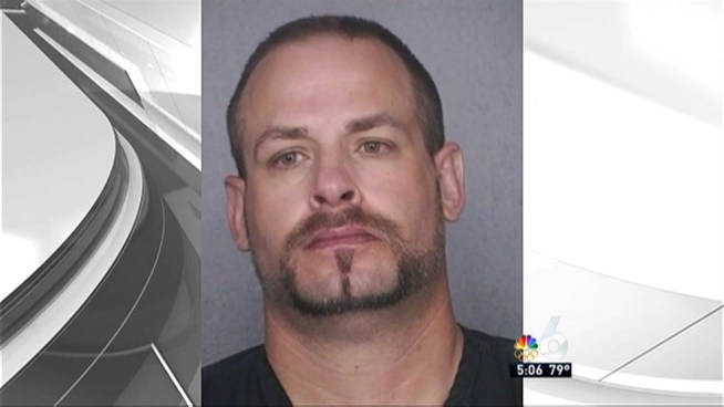 Pembroke Pines Police officer w...