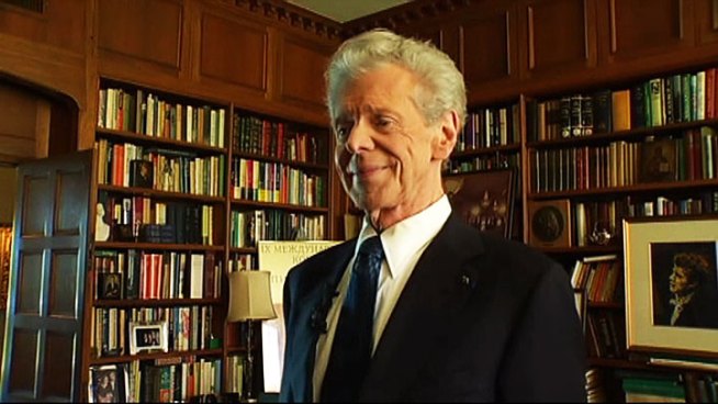 World-renowned pianist Van Cliburn, who was diagnosed with advanced bone cancer in August, died today at the age of 78.