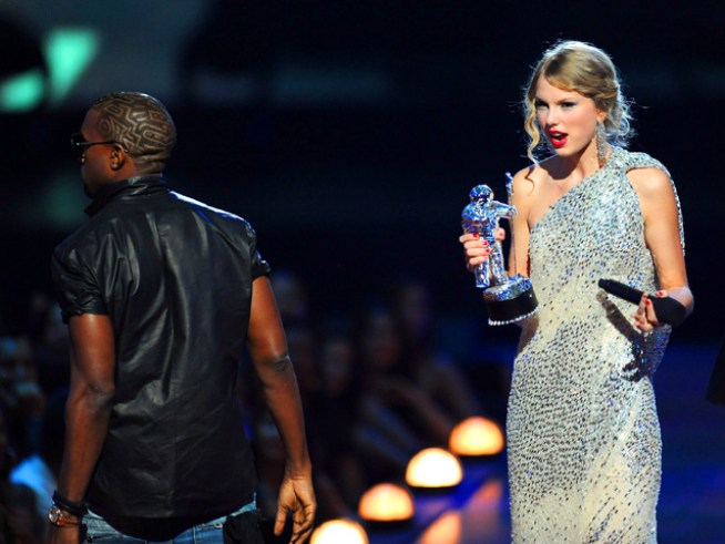 Taylor Swift Thanks Fans, Celebs For Their Post-VMA Support