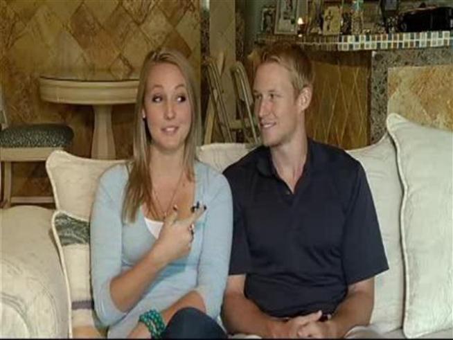 Kelly Hildebrandt and Kelly Hildebrandt, the same name couple who met over Facebook and began a relationship, are celebrating their one year wedding anniversary.