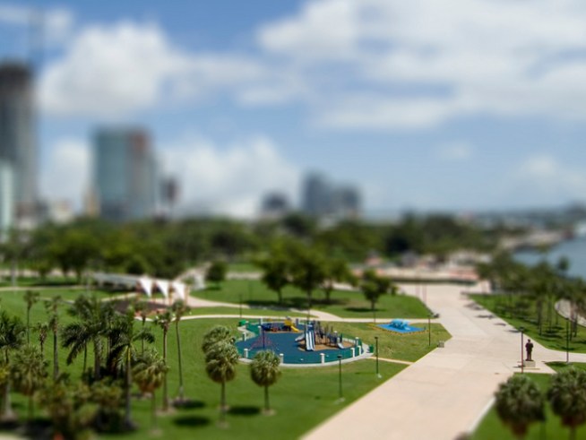 New Law Bans Lone Adults From Miami Beach Playgrounds