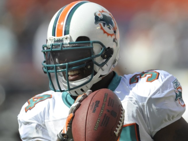 Dolphins Gotta Take It on the Run Tonight