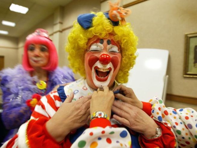 No Kidding! Men Arrested for Inhaling Laughing Gas