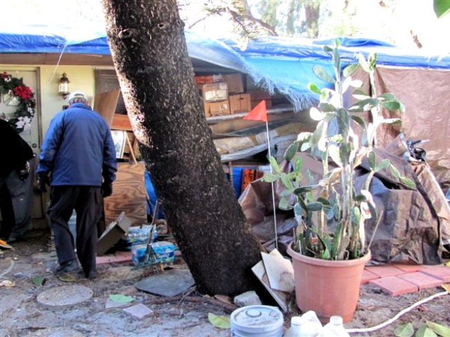 Couple "Prepared to Die" Over Busted Nativity
