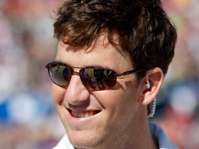 Eli Manning Signs Record Contract