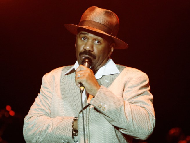 Steve Harvey Gives Grove Neighborhood a Face Lift