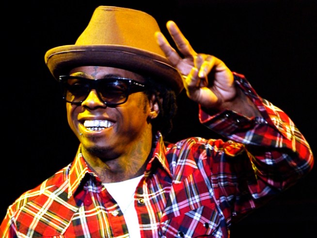Buyers Puff Puff Passing on Lil' Wayne's Pad