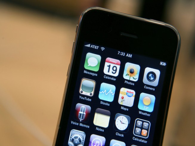Apple Doesn’t Seem to Like Mixing Apps, Politics