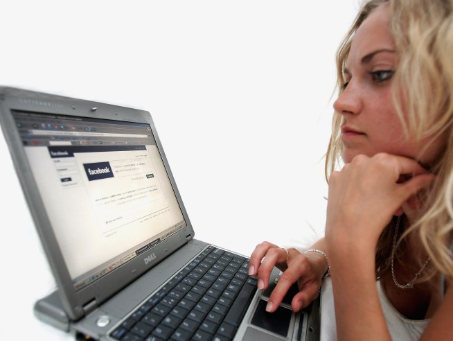 Addicted to Social Networks?