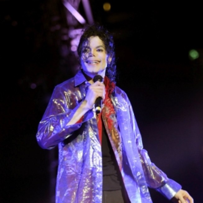 Judge Says Michael Jackson's Longtime Attorney And Family Friend Should Take Over Estate