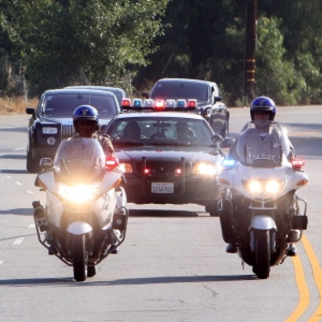 7:58 AM PDT - Jackson Family Motorcade Leaves Parents' Home