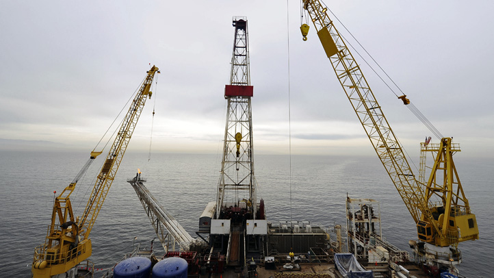 Politicians Vow to Fight Expansion of Drilling Off FL Shores