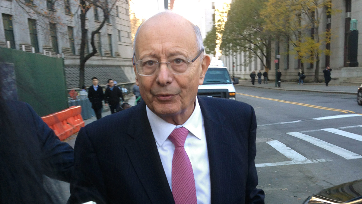 Former NY Senator Escorted off Flight After Apparent Outburst