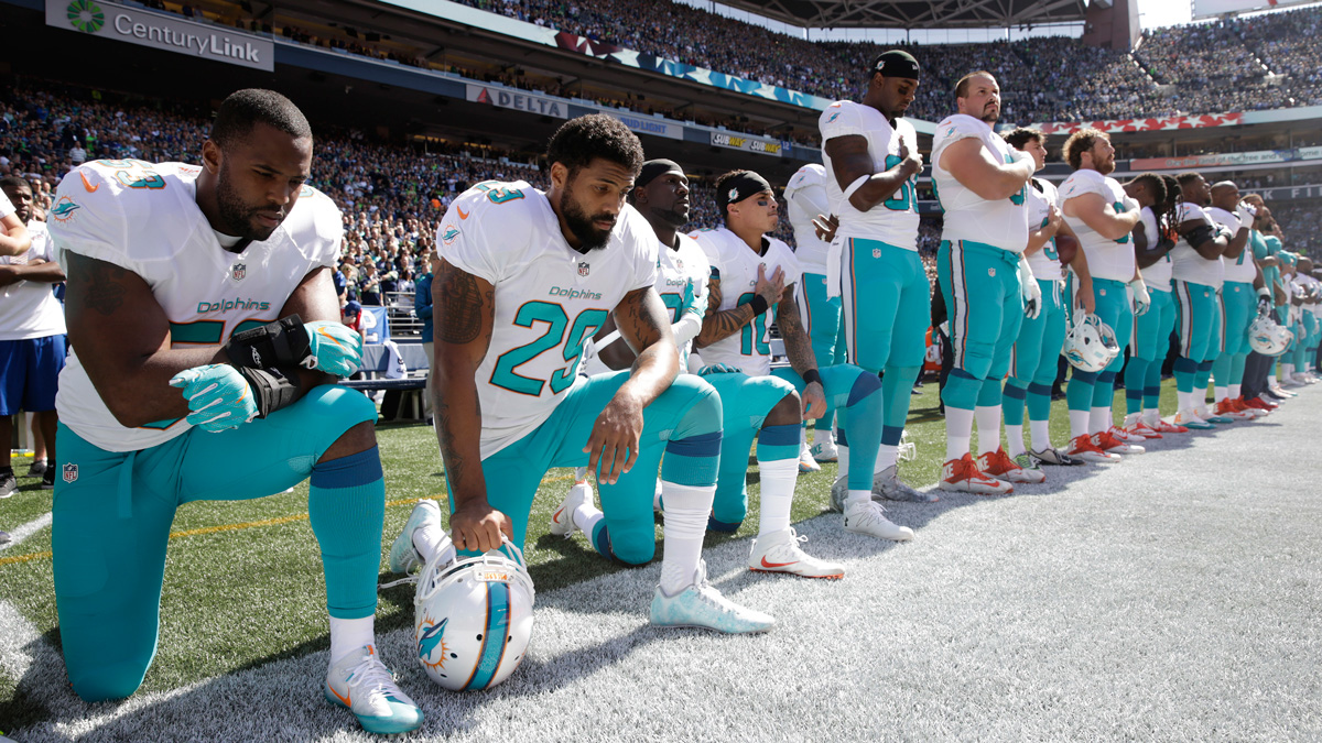 Dolphins' Thomas: Ross Gave Blessing to Kneel During Anthem