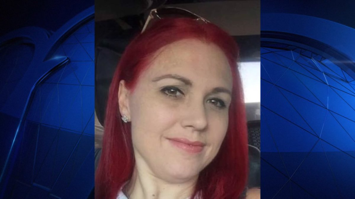 Mother of 3-Year-Old Girl Dies After Car Crashes Into Canal