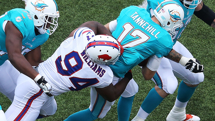 Dolphins to Meet With Mario Williams: Report
