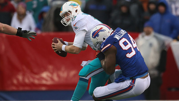 Dolphins Sign Mario Williams to Two-Year Contract